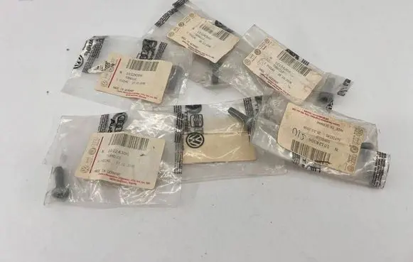 Audi A4 S4 B8 8K Nuts/bolts N10124306