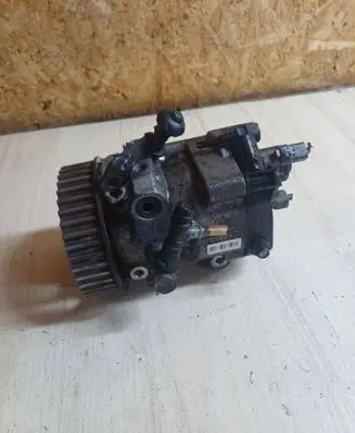Nissan Micra Fuel injection high pressure pump 8200057346C 0619462JV R9042A014A