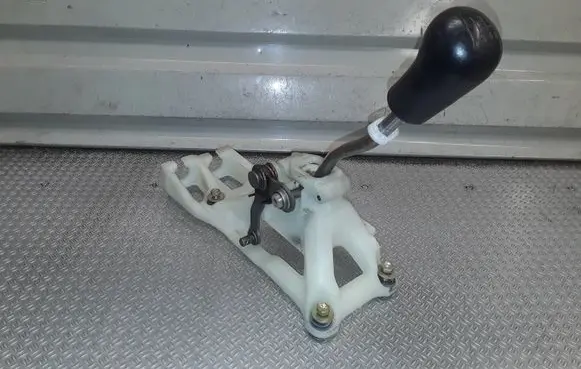 Toyota Avensis Verso Gear shifter/selector
