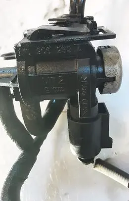 Vacuum valve