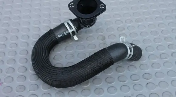 Hyundai Kona I Engine coolant pipe/hose HYUNDAI25415CM000 25415CM000 2563103HA0