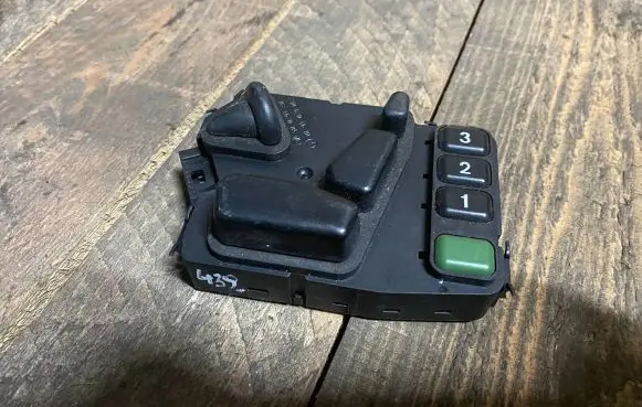 Mercedes-Benz S W220 Electric window control switch a2108204610 2108204610
