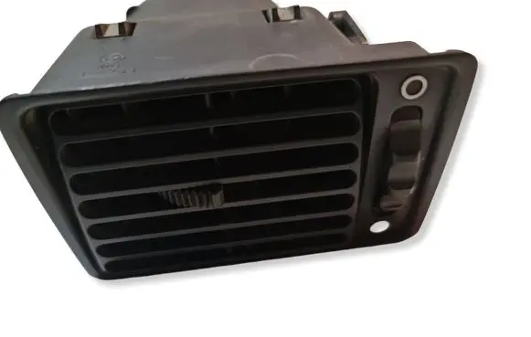 BMW 5 E28 Dashboard side air vent grill/cover trim 13675821 6422