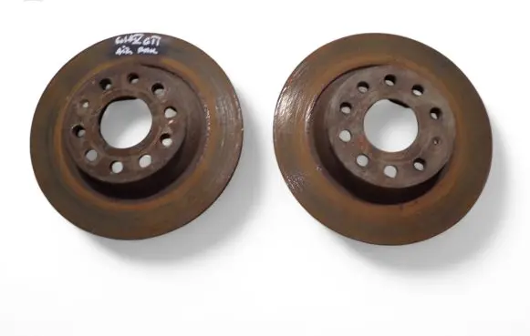 Volkswagen Golf V Rear brake disc