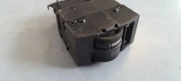 Seat Toledo I (1L) Headlight level height control switch 1M0919094A
