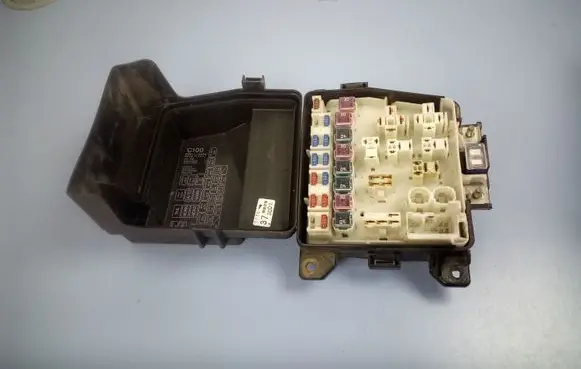 Mazda 323 Fuse box set