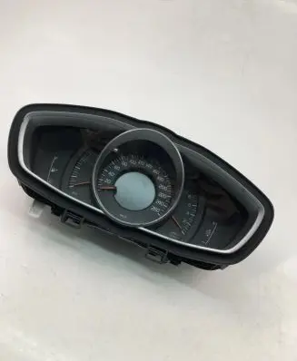 Volvo V40 Speedometer (instrument cluster) 31453101