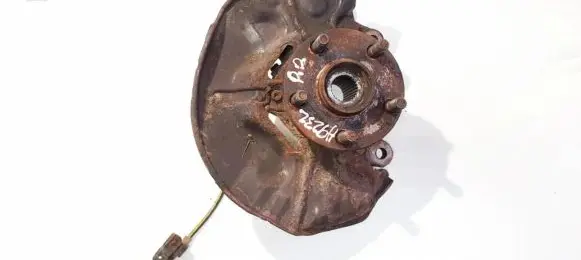 Toyota Avensis T250 Front wheel hub