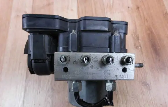 Nissan X-Trail T32 ABS Pump 476607FY6A 0265291394