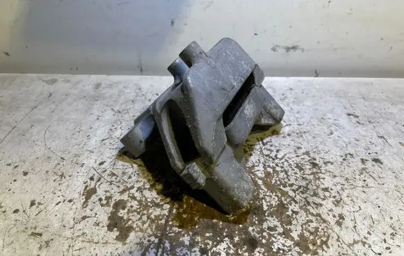 Mitsubishi Outlander Engine mount bracket