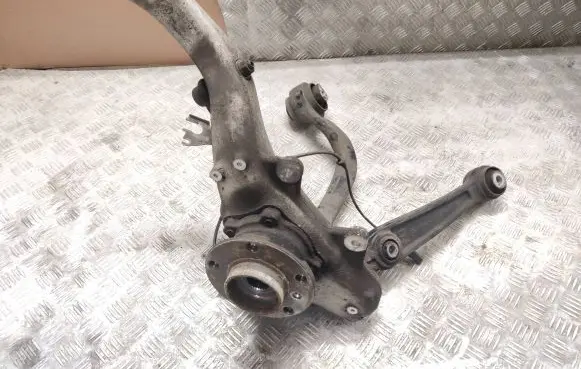 BMW X6 F16 Front wheel hub spindle knuckle