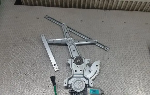 KIA Carens I Front door window regulator with motor XH504PO