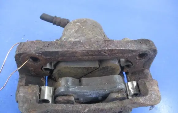 Hyundai Atos Prime Front brake caliper