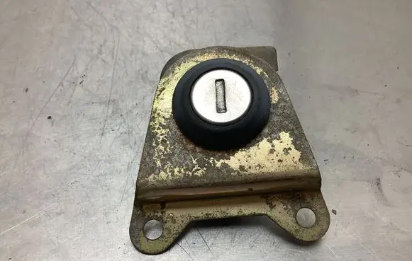 BMW 3 E30 Front door lock (next to the handle)