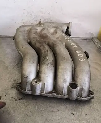Volkswagen New Beetle Intake manifold 06A133223
