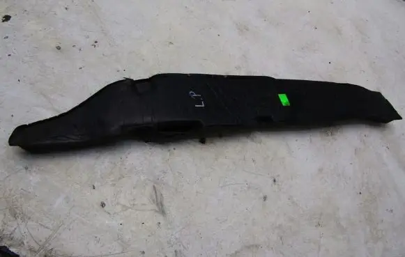 Suzuki SX4 S-Cross Fender foam support/seal 72352-61M0L