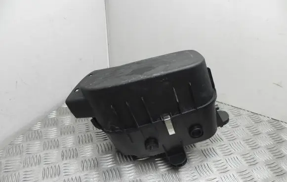 Maserati Levante Air filter box 670101256 VD18561