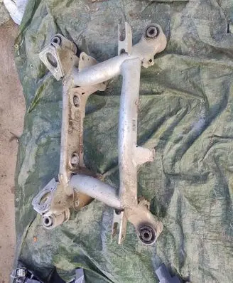 BMW 5 E39 Rear subframe 33311097250 2815983653