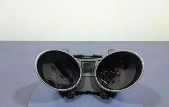 Hyundai ix35 Speedometer (instrument cluster) 940072Y331