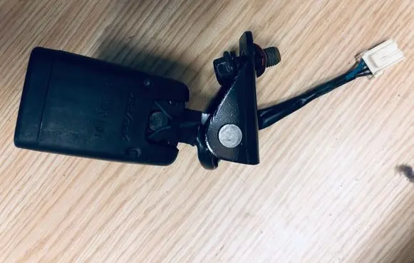 KIA Ceed Middle seatbelt buckle (rear) 10100713