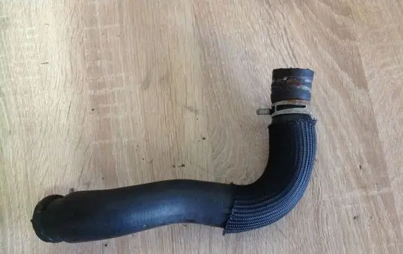 Peugeot 207 Engine coolant pipe/hose