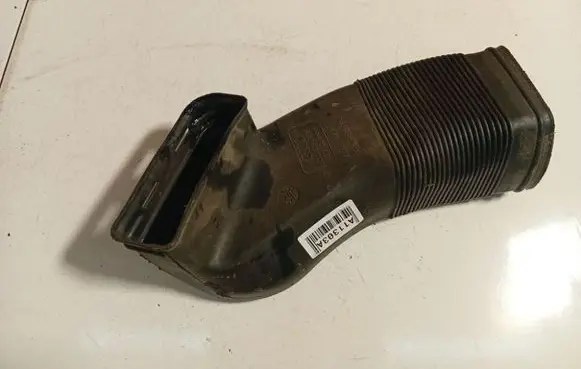 Audi A6 S6 C5 4B Air intake hose/pipe 8D0129617E