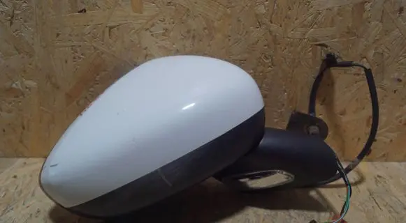 Citroen C3 Front door electric wing mirror