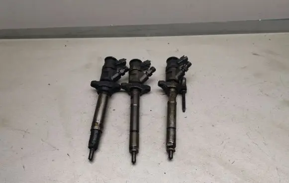 Fuel injectors set