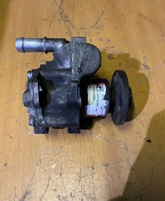 BMW 3 E92 E93 Power steering pump 6779244