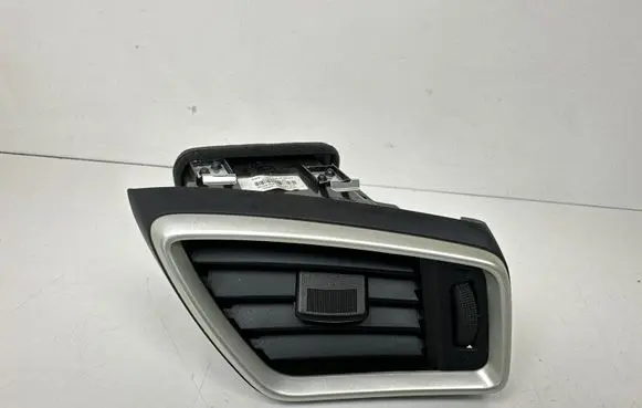 Nissan Qashqai Dashboard side air vent grill/cover trim 687604EA0A
