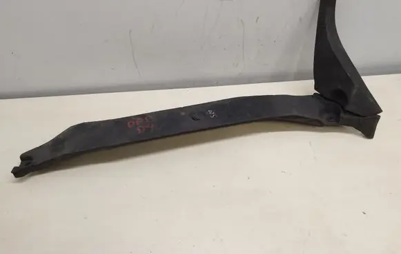 Audi A8 S8 D4 4H Fender foam support/seal 4H0821112B