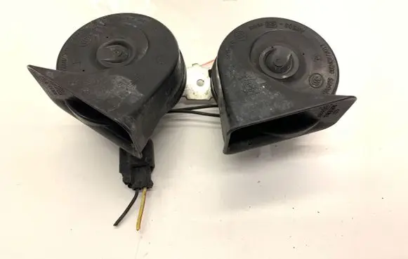 Ford Mustang V Horn signal A046495