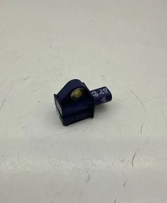 Mercedes-Benz CLS C218 X218 Airbag deployment crash/impact sensor A2128204926