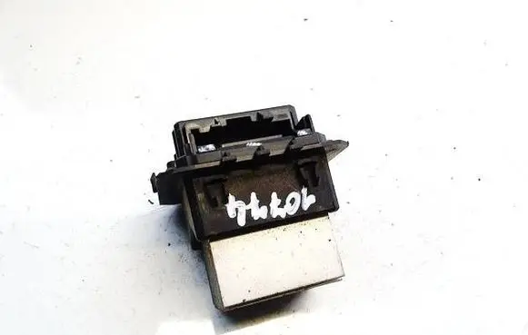 Nissan Leaf I (ZE0) Heater blower motor/fan resistor t1000034zd 234z153866dj