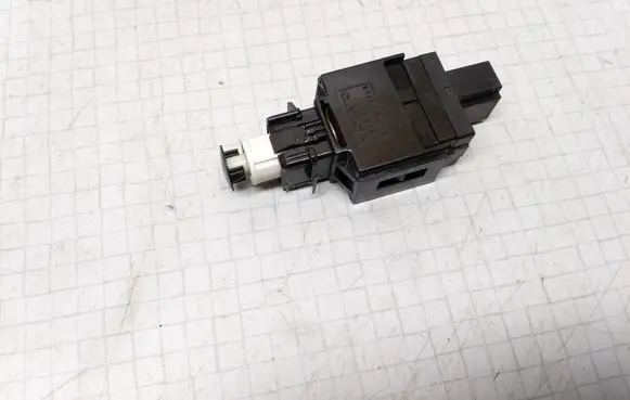 Volvo S60 Brake pedal sensor switch 8622064