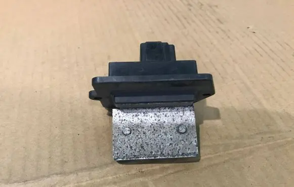 Mazda MX-6 Heater blower motor/fan resistor HB151GA5RA1G26 HB151GA5RA