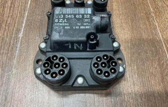 Mercedes-Benz S W140 Combustion control unit/module 0135456332