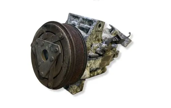 Dacia Sandero II Air conditioning (A/C) compressor (pump) 926000216R ZXL200JG 2120514063