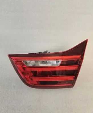 Tailgate rear/tail lights