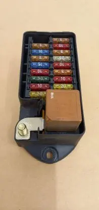 Jaguar XK8 - XKR Fuse module LJB2800AA 134633040199 518215009