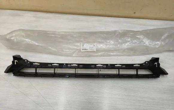 Front bumper lower grill