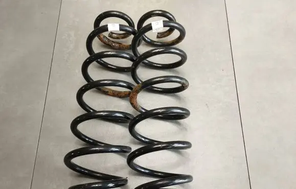 Volkswagen Golf VII Rear coil spring 5Q0511121AH