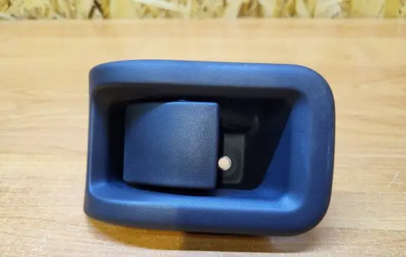 Volvo XC70 Engine bonnet (hood) release handle 30779851