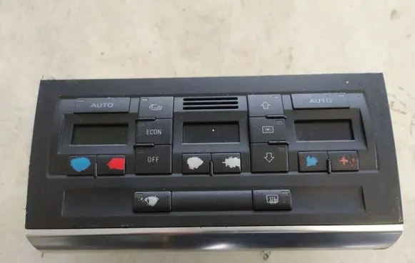 Audi A4 S4 B6 8E 8H Climate control unit 8E0820043