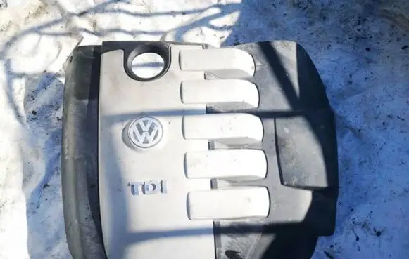 Volkswagen Touareg I Engine cover (trim) 070103926a