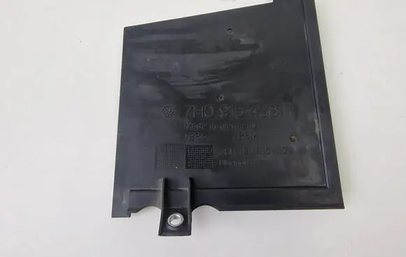 Volkswagen Transporter - Caravelle T5 Battery tray heat shield 7H0915438A