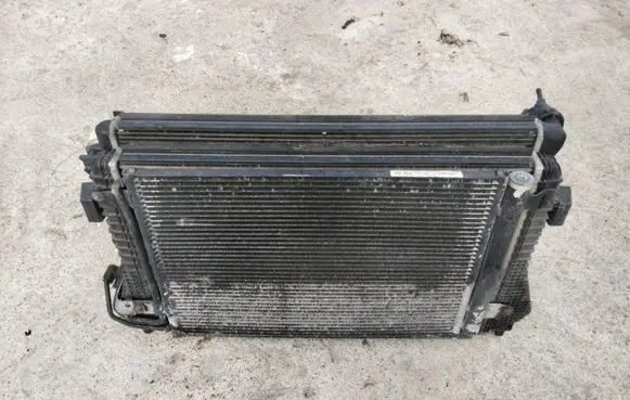 Skoda Yeti (5L) Radiator set 1K0820411S