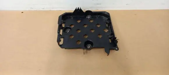 Porsche Cayenne (9Y0 9Y3) Engine control unit holder 4M0907650C