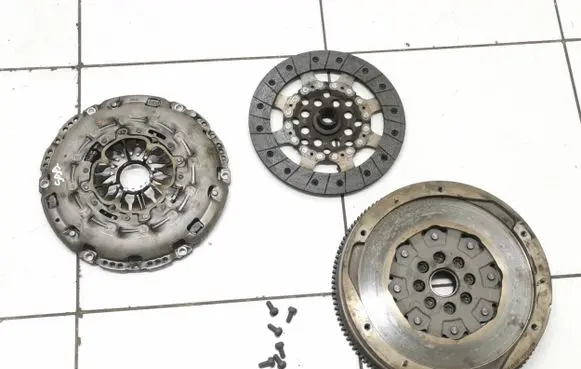 Nissan X-Trail T31 Clutch set kit 8200907219 8200421191 8200907206