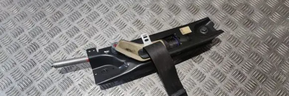 Volvo V70 Front seatbelt 39860303